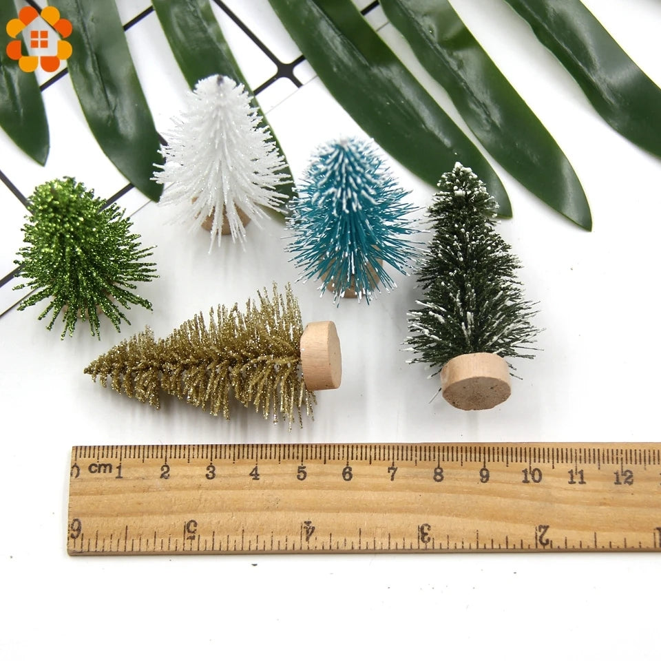 DIY House CH745-10pcs Kleiner Weihnachtsbaum - Größe 6,5 cm 10 Stück