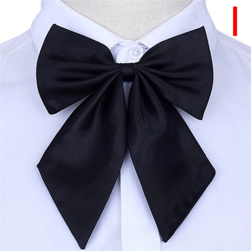 Damen-Fliege 2025: Gestreifte Business-Kollektion - Professional Women Collection
