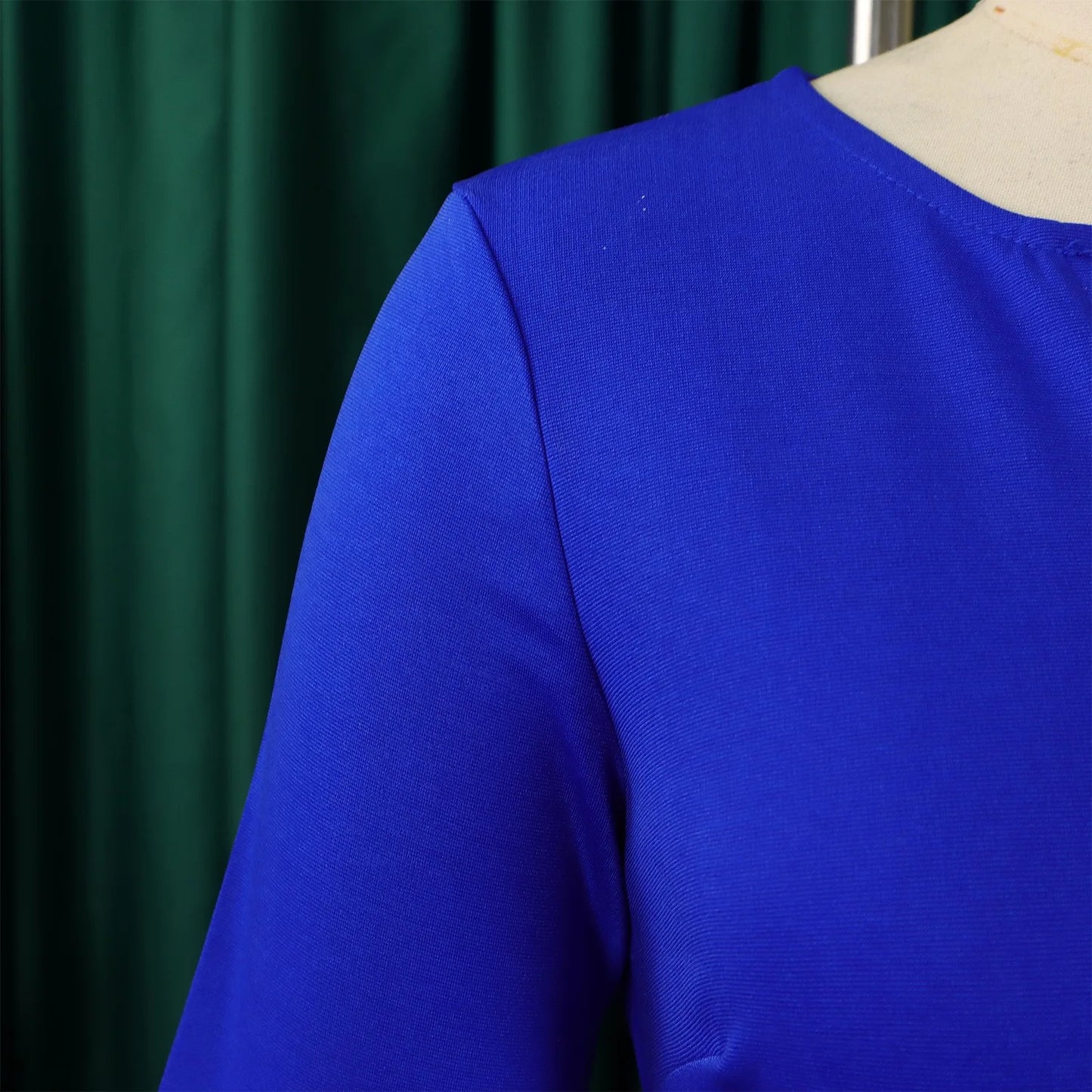 Elegante Kleider Für Frauen 2025 Neu V-Ausschnitt Halbe Ärmel Gürtel Taille Plissiert Midi Mode Weiblich Bescheiden Business Arbeit Kleider OL