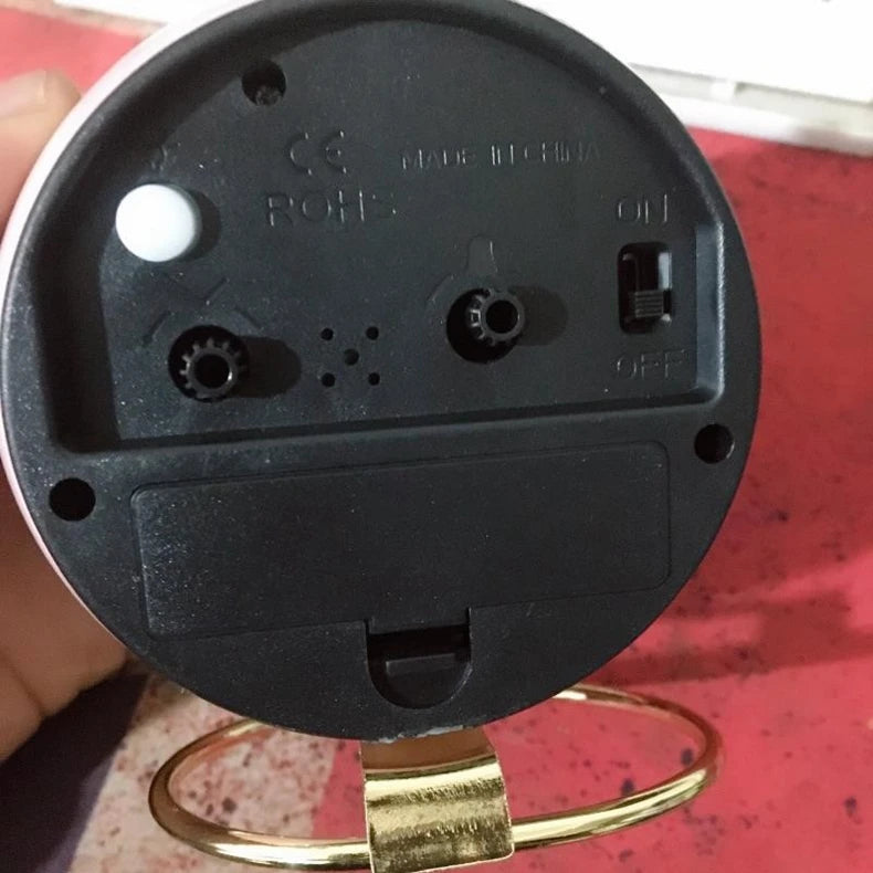 Heim Wohnzimmer Dekor Nordisch Wecker Elektronisch Cartoon Retro Stumm Tischuhren Desktop Dekoration Ornamente Nachtlicht