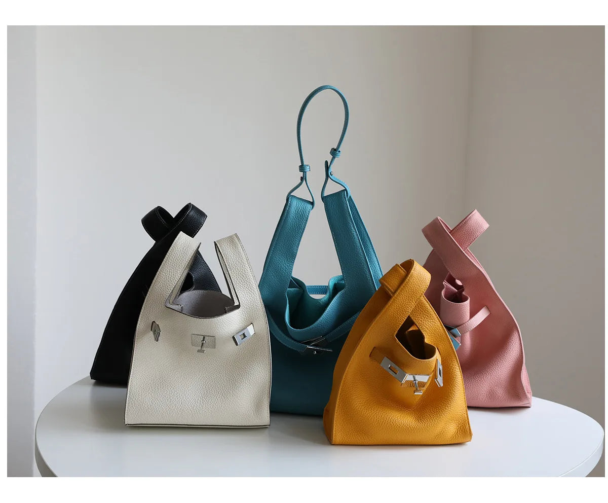 ARI bag classic curve underarm shoulder in fine leather