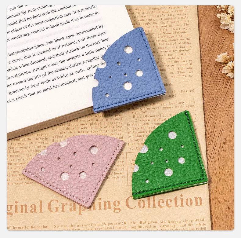Lesezeichen 2025 - Käse Design PU Leder Bookmark Eckenschutz Schule Kreativ