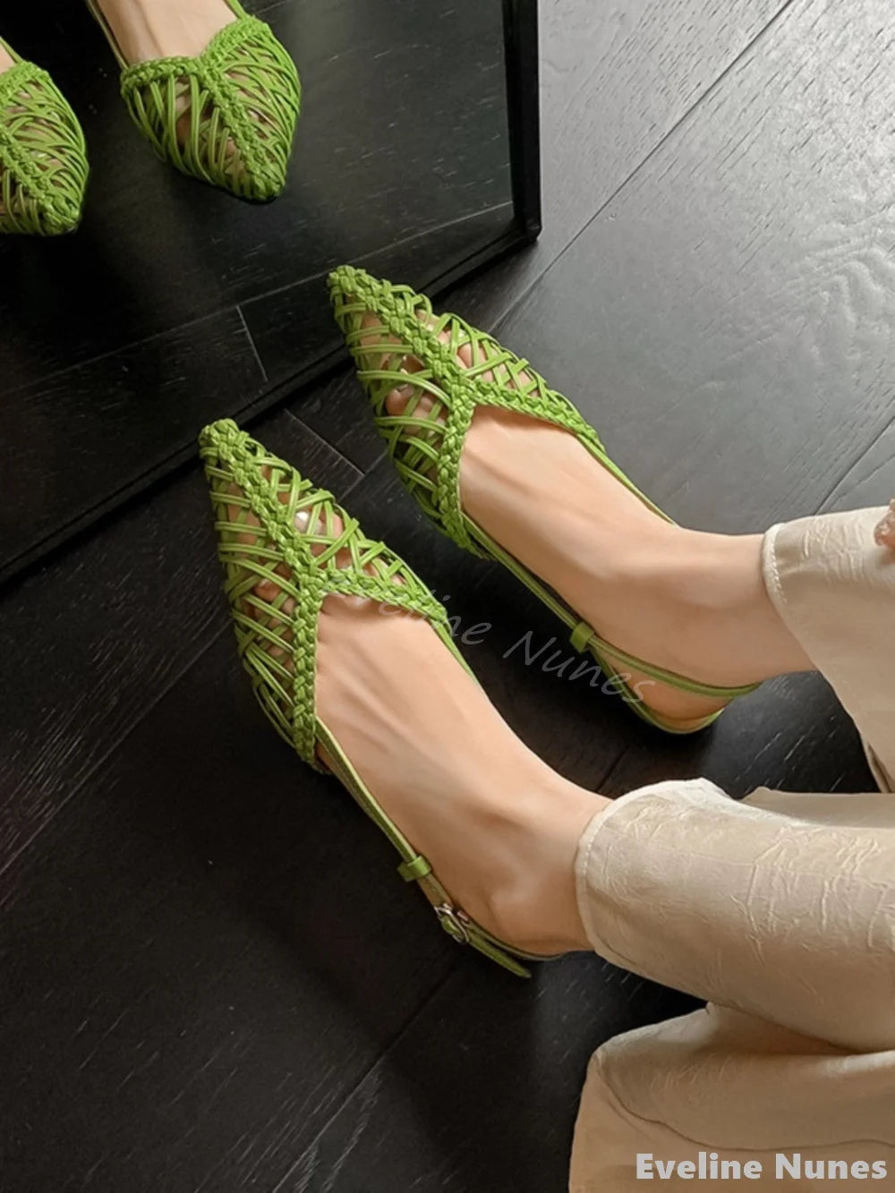 Artistic Hand-woven Thin Belt Sandals Women Summer Pointed Toe Flat Back Strap Hollow Sandals 2025 New Fashion Simple Sandals