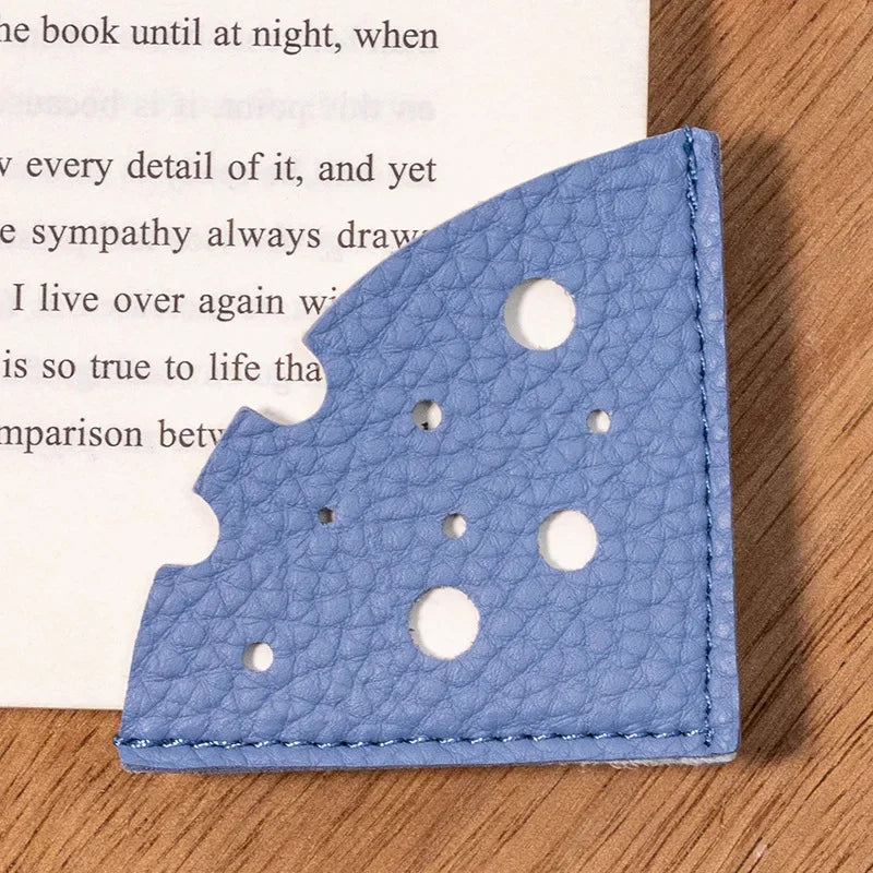 Lesezeichen 2025 - Käse Design PU Leder Bookmark Eckenschutz Schule Kreativ