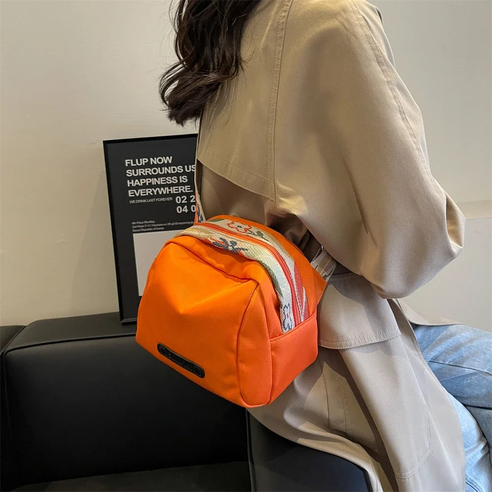 Fashion Crossbody Bags For Women Oxford Cloth Pillow Shell Shoulder Bag Large Capacity Travelling Casual Street Small Fabric Bag