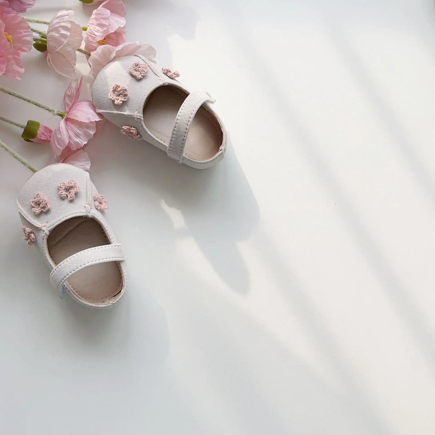 Mädchen Schuhe 2025 - Frühling Baby Prinzessin Koreanische Edition Blumen - Elastik Band Weiche Sohle Sneakers 1-3J