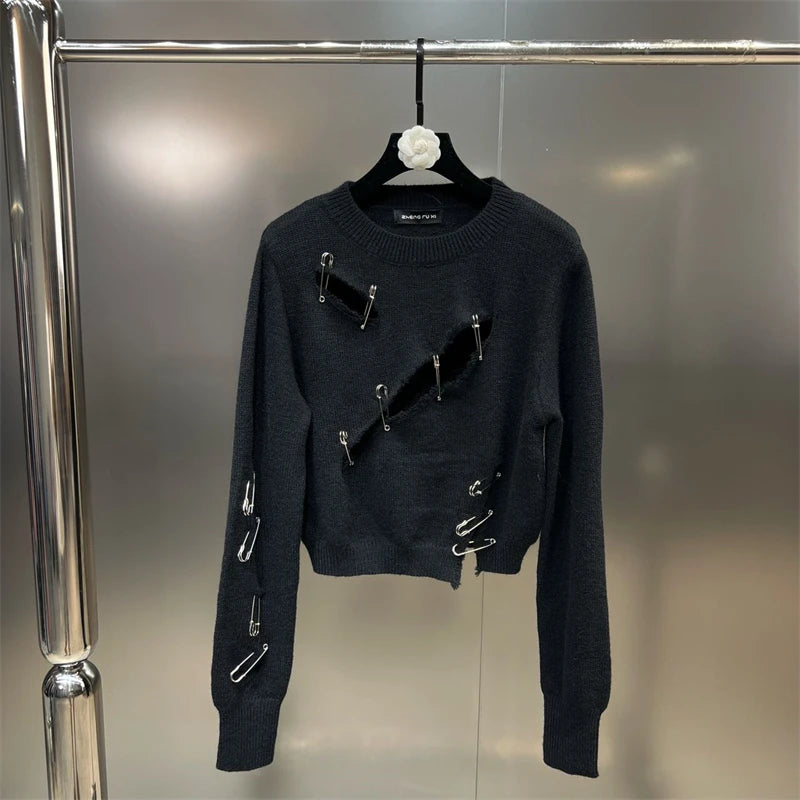 Mina Gothic O Hals Pullover - Lochmuster Größe M Langarm