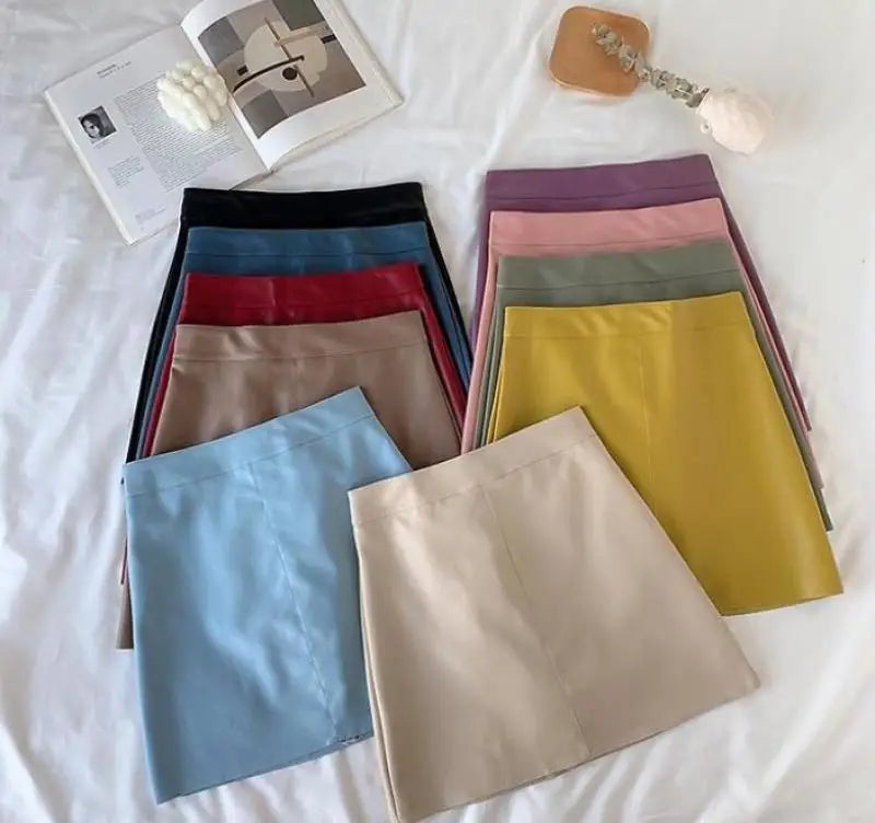 CN Minirock Hohe Taille Reißverschluss - Größe M PU Weinrot