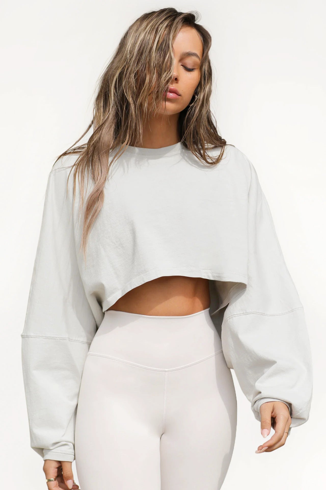 Loose fit round neck crop sweater women Short