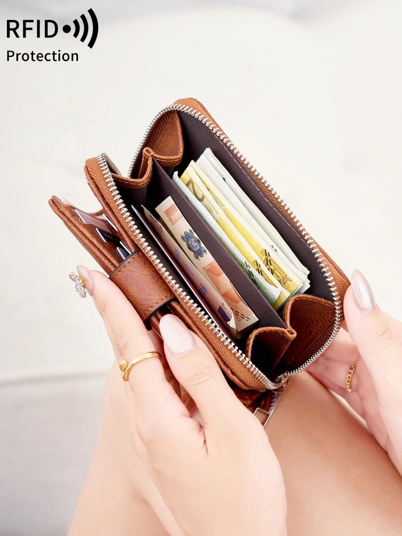 Neue Frauen Geldbörse Retro Dreifach RFID Schutz Kurz Stylish Design Große Kapazität Reißverschluss Schnalle