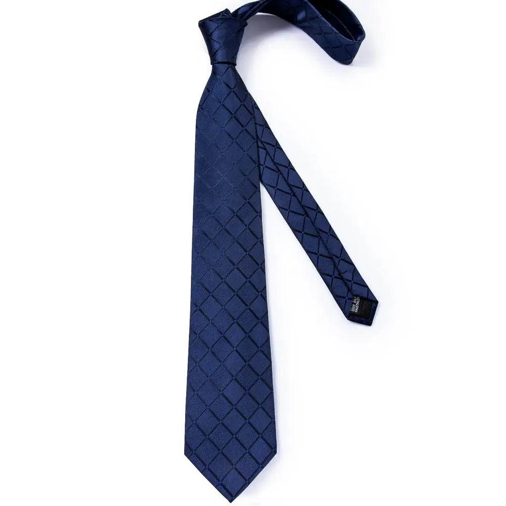Navy Blue Plaid Silk Wedding Tie For Men Handky Cufflink Gift Mens Necktie Fashion Designer Business Party Dropshiping Hi-Tie