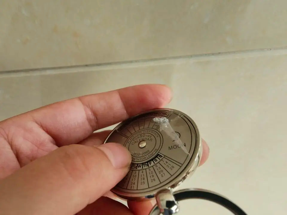 Perpetual Kalender Schlüsselanhänger - Metall 5cm Neu