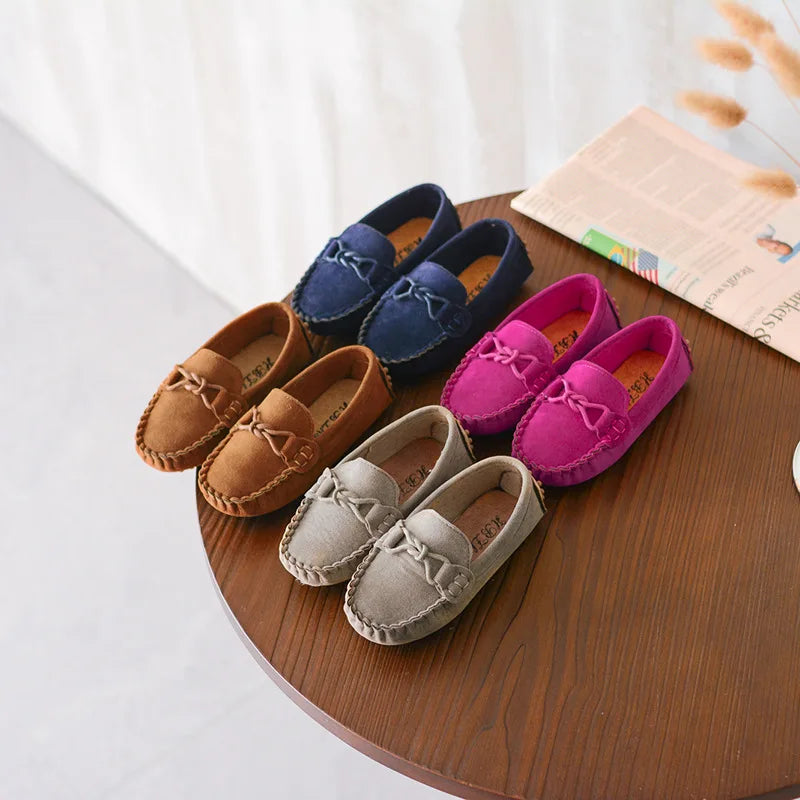 Kinder Loafers Schuhe 2025 - Jungen Flach Sneakers Baby Kids Casual Schuhe - Kleinkind Mädchen Atmungsaktiv Slip-on Schuhe Weich Boden Einfarbig