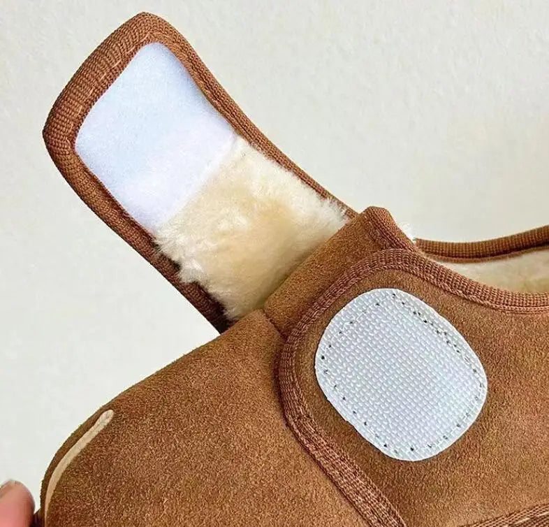 Kinder Winter Schnee Stiefel Neue 2025, Faux Wildleder Warme Plüsch Baumwolle Schuhe Jungen Mode Anti-slip Gummi Sohle mädchen Stiefeletten