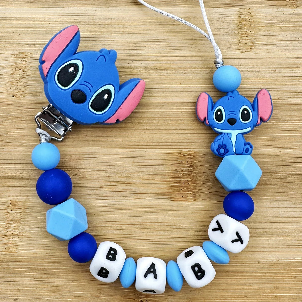 Personalisierte Schnullerkette mit Namen - Englische Buchstaben Baby Silikon Clips - Ketten Halter Beißring Anhänger Baby Geschenke