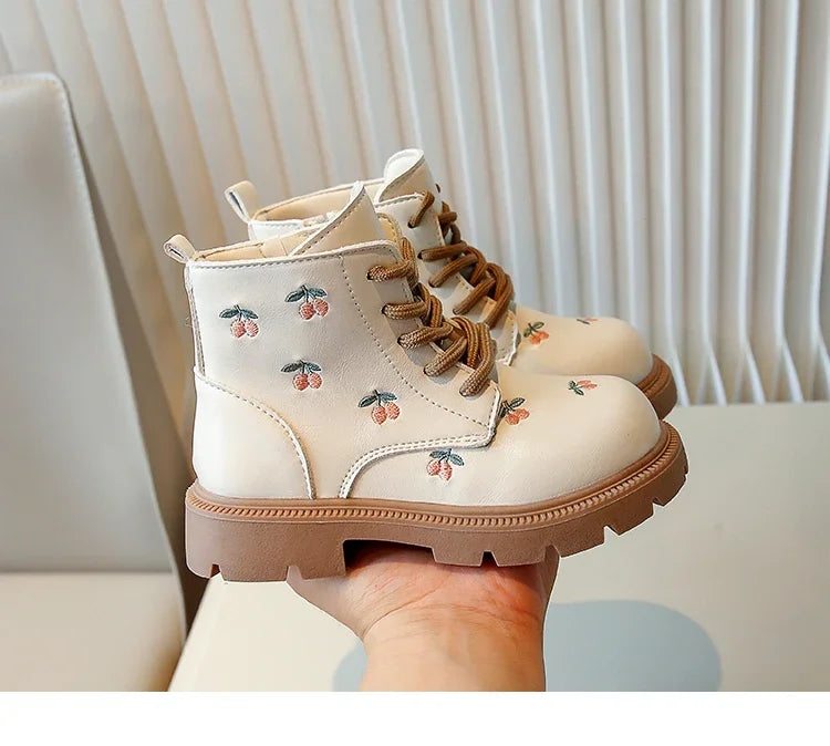 Luna Cherry Kurzstiefel Stickerei - Größe 24-37 Softsohle