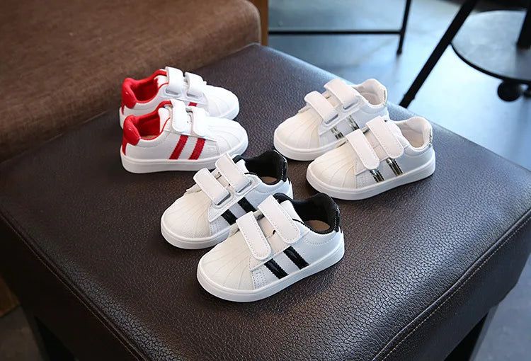 Baby Schuhe 2025 - Jungen Sneakers Mädchen Kleinkind Schuhe - PU Leder Flats Fashion Weiche Kinder Casual Schuhe