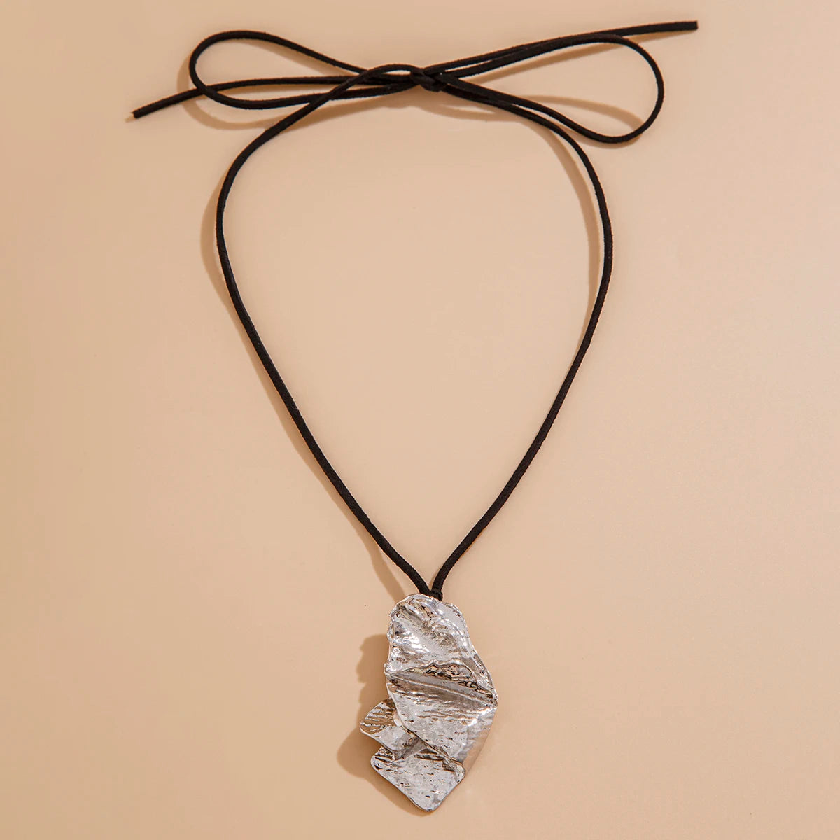 Salircon Irregular Pleated Metal Pendant Necklace for Women Charm Classic Black Velvet Rope Chain Necklace Female Party Jewelry