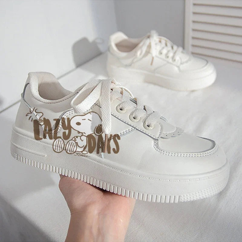 Snoopy Women Casual Shoes Fashion Breathable Walking Flat Shoes Woman White Graffiti Sneakers Women Tenis Feminino Female Shoes