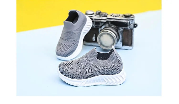 Kinder Sneaker 2025 - Toddler Schuhe Jungen Mädchen - Weiches Innenfutter Rutschfest Gummi Außensohlen - Baby Atmungsaktive Sportsschuhe