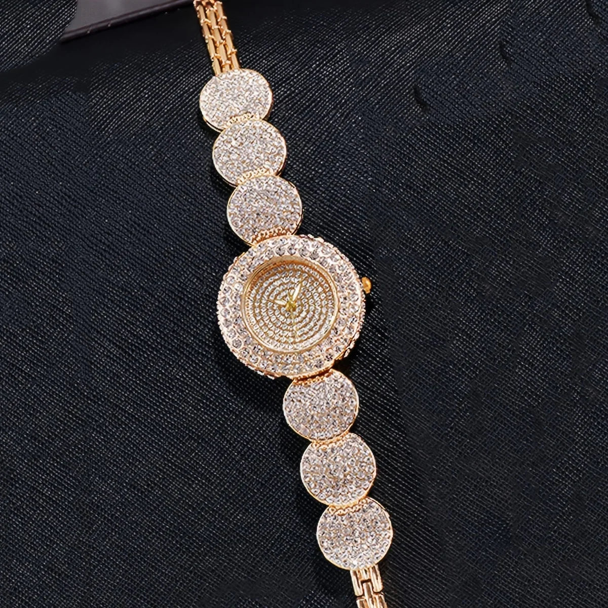 Damen-Luxus-Uhr 2025: Strass-Quarz Armbanduhr - Glamour Collection