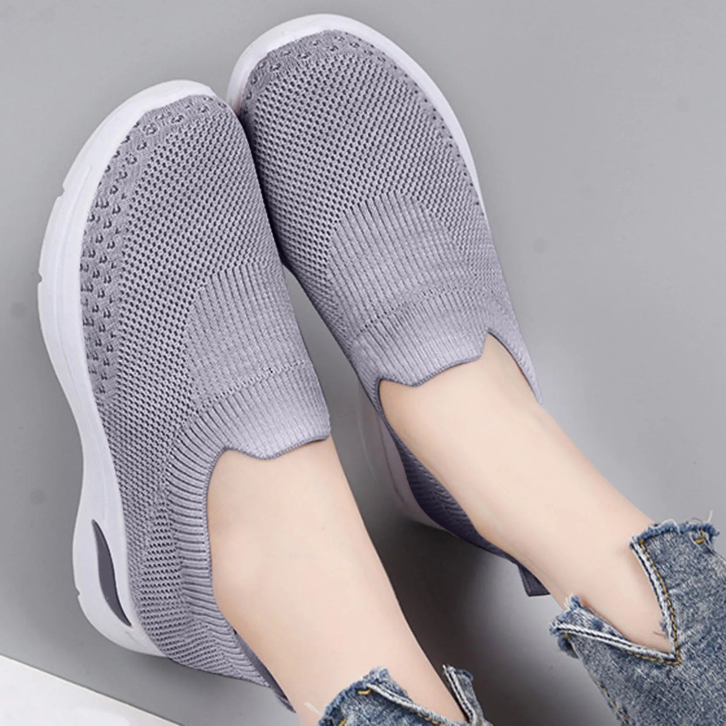 Women's New Summer Shoes Mesh Breathable Sneakers Light Slip on Flat Platform Casual Shoes Ladies Anti-slip Walking Woven Shoes
