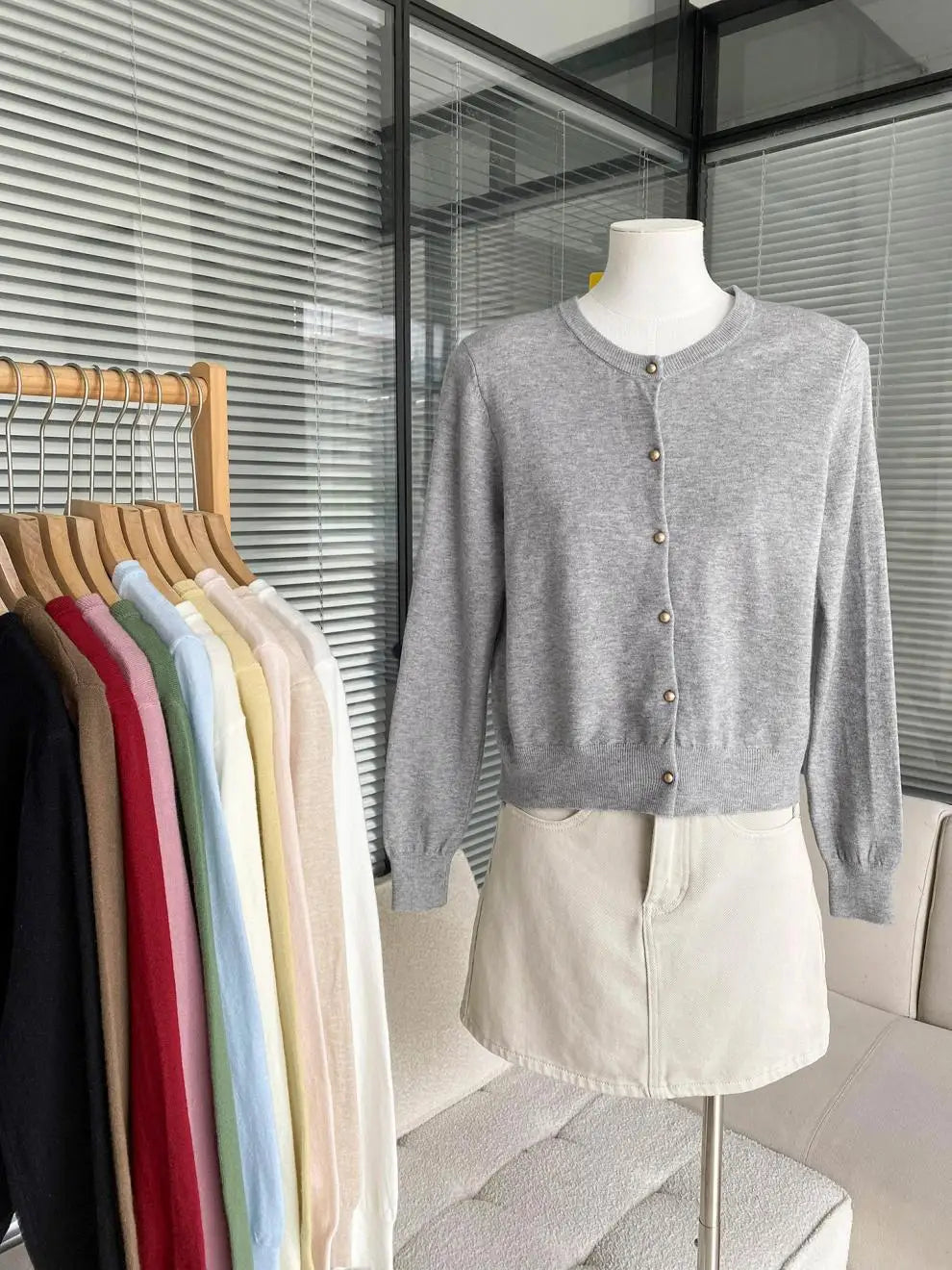 CN Guangdong Cardigan O-Kragen - Größe regulär, Leicht