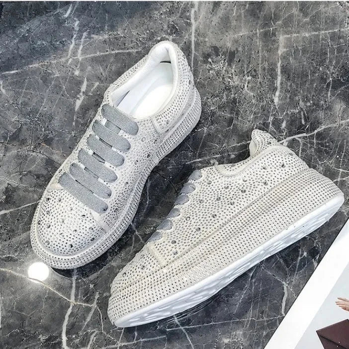 New Brand Women Fashion Casual Glitter Sparkling Sneakers Women Encrusted Lace Up Shoes White Sole Fashion Street Sneakers Shiny