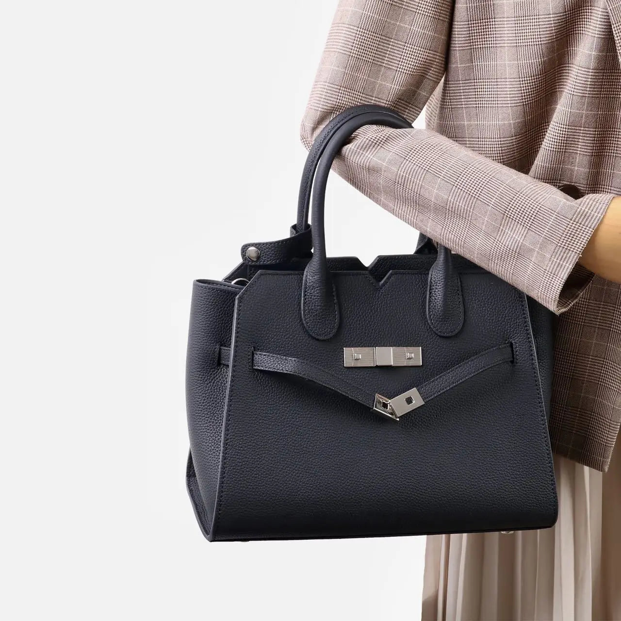 Modern leather tote for women functional & fashionable design