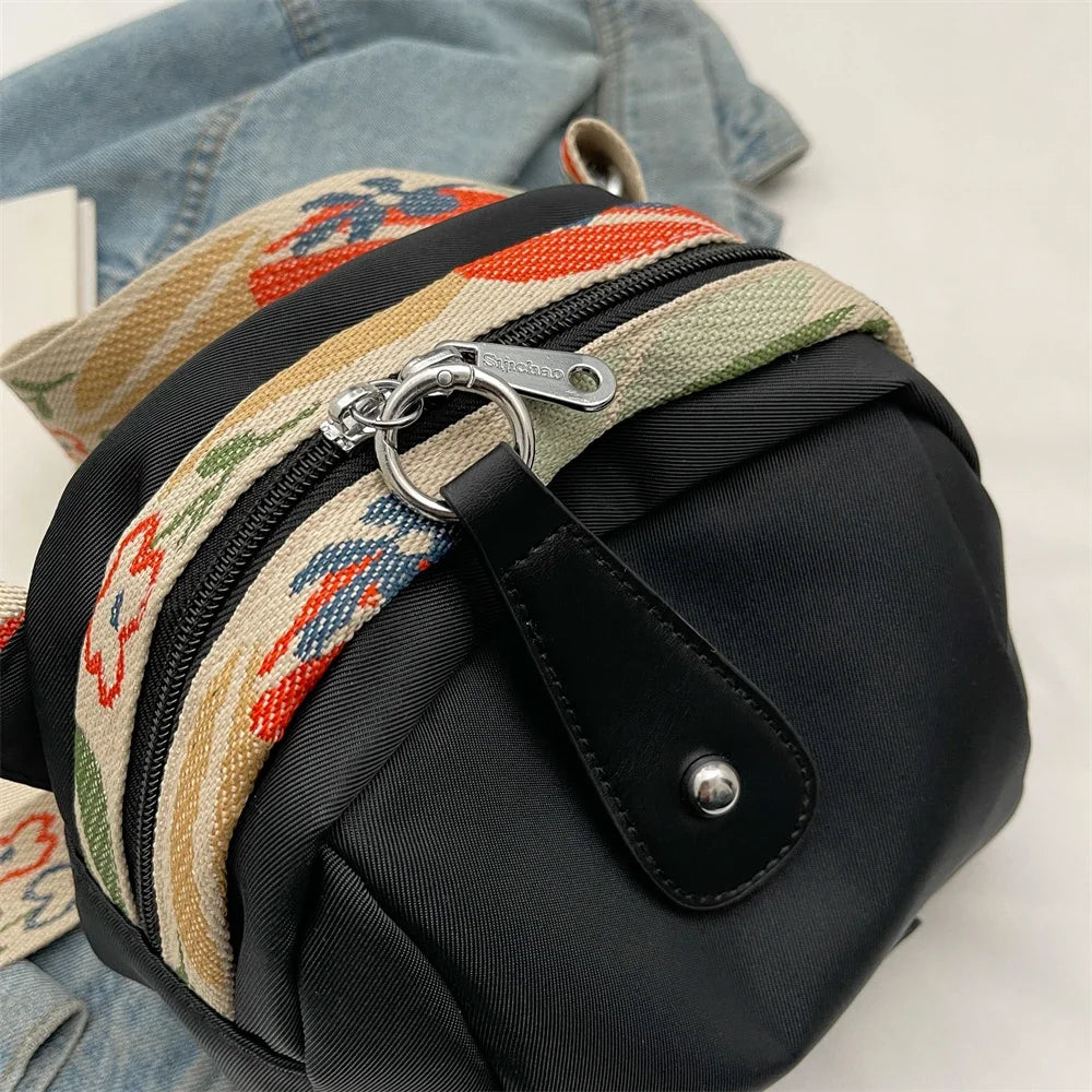 Fashion Crossbody Bags For Women Oxford Cloth Pillow Shell Shoulder Bag Large Capacity Travelling Casual Street Small Fabric Bag