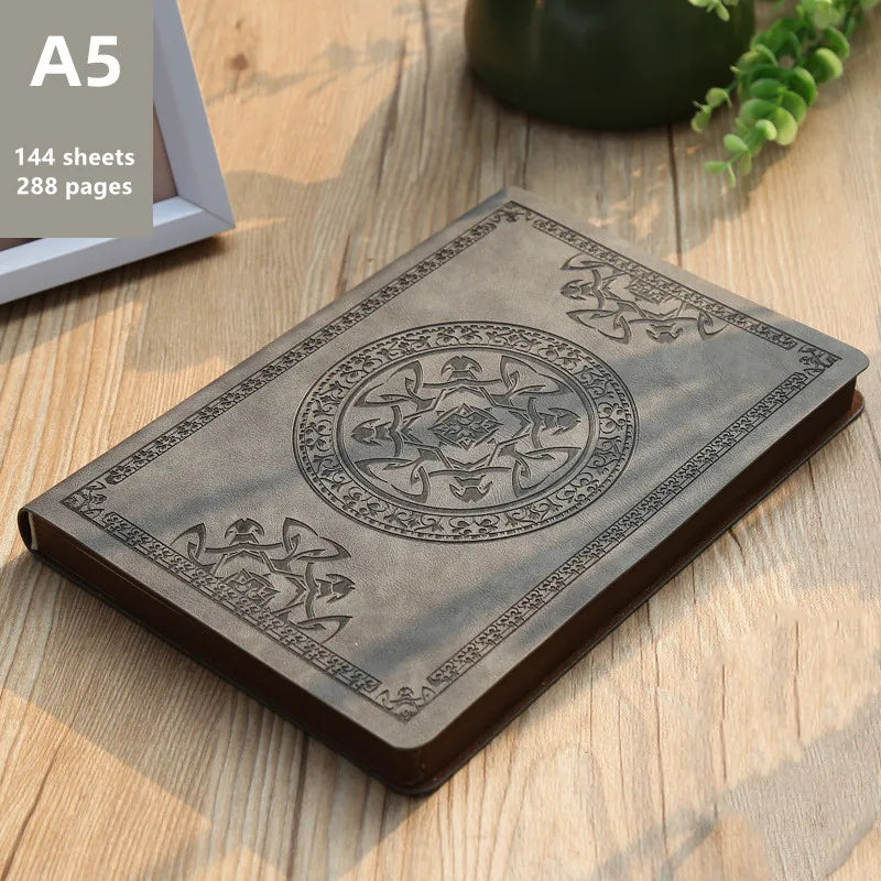 SQUMIDER A5 Geprägtes PU Leder Notizbuch - 120 Seiten