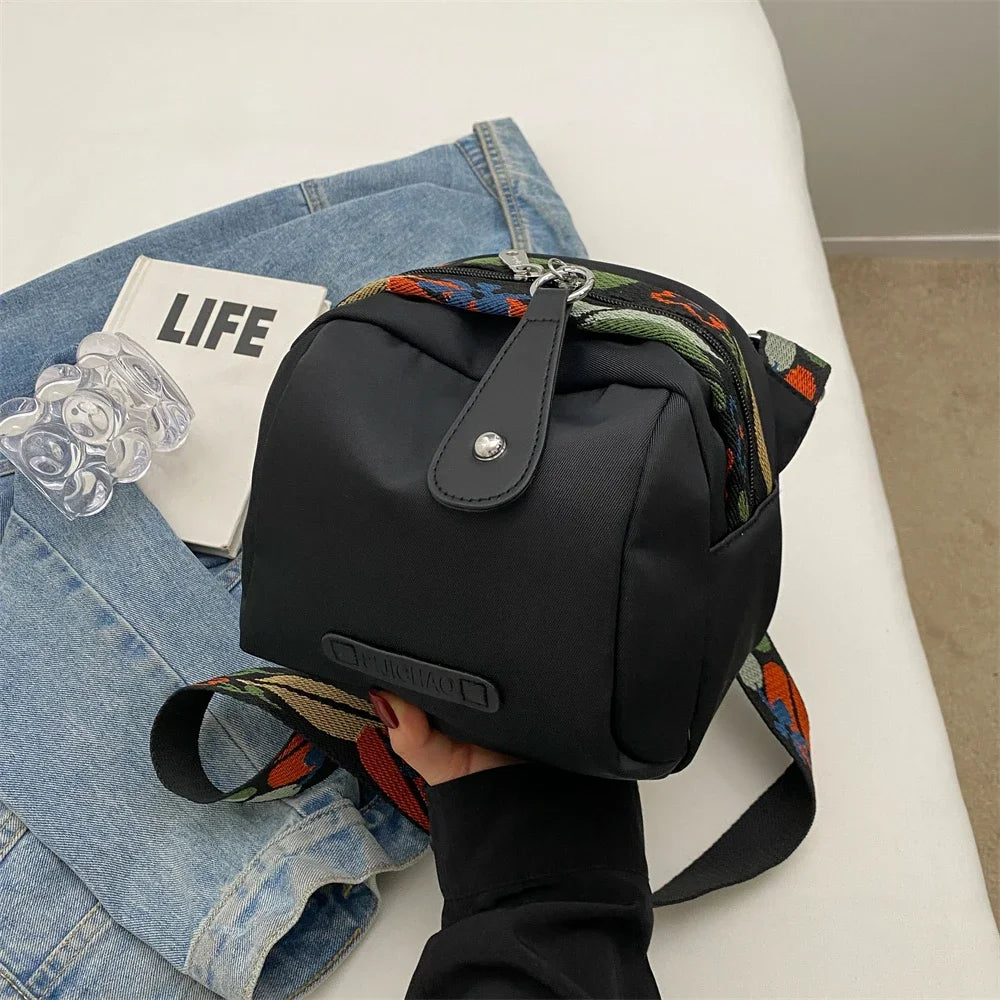 Fashion Crossbody Bags For Women Oxford Cloth Pillow Shell Shoulder Bag Large Capacity Travelling Casual Street Small Fabric Bag