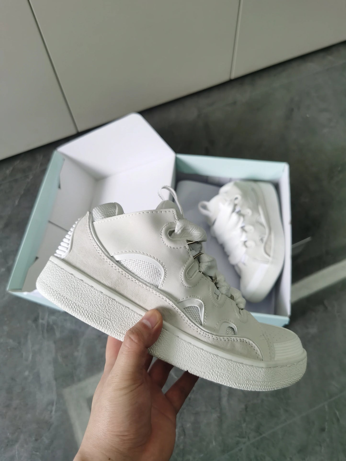 SpeedflyCN Sneaker Atmungsaktiv - Kapazität Hoch, Leistung Ausgeglichen, Größe 36-46