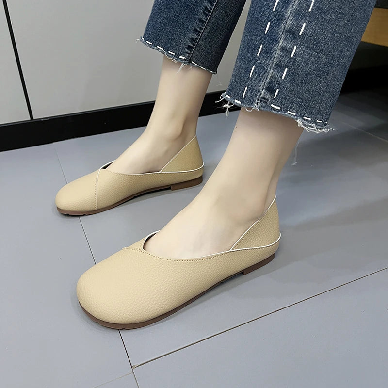 Damen Slip-On Lackleder Loafer 2025 - Casual Runde Zehen Flache Schuhe - Krankenschwester Ballett Sneaker Mode