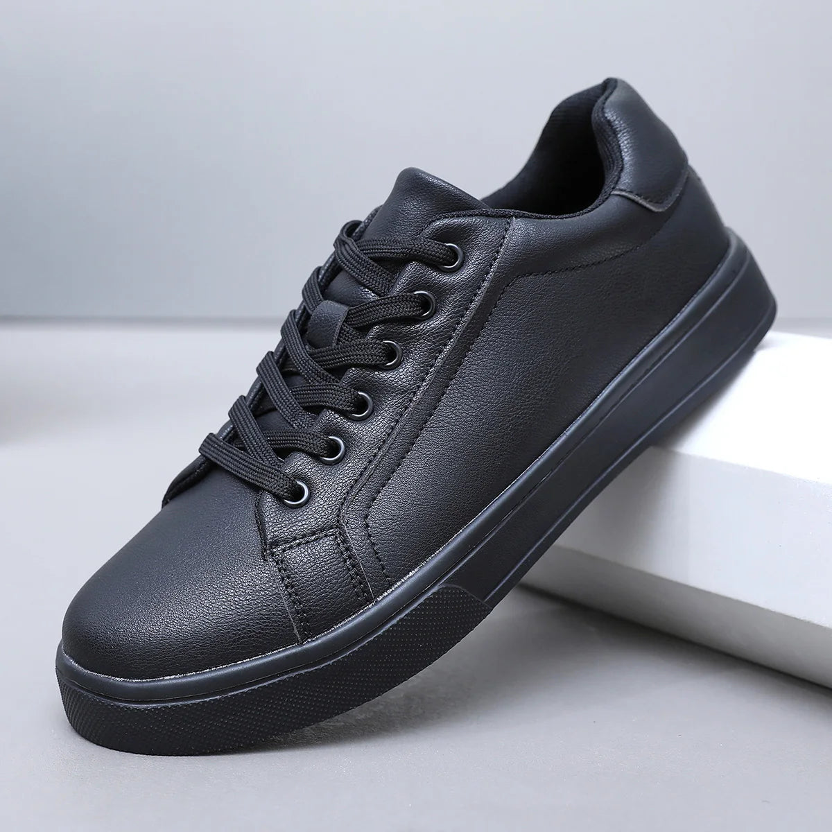 Men Shoes Sneakers for Men 2024 New Fashion  Comfort Lightweight Casual Shoes Outdoor Walking Skateboard Footwear Size 39-46