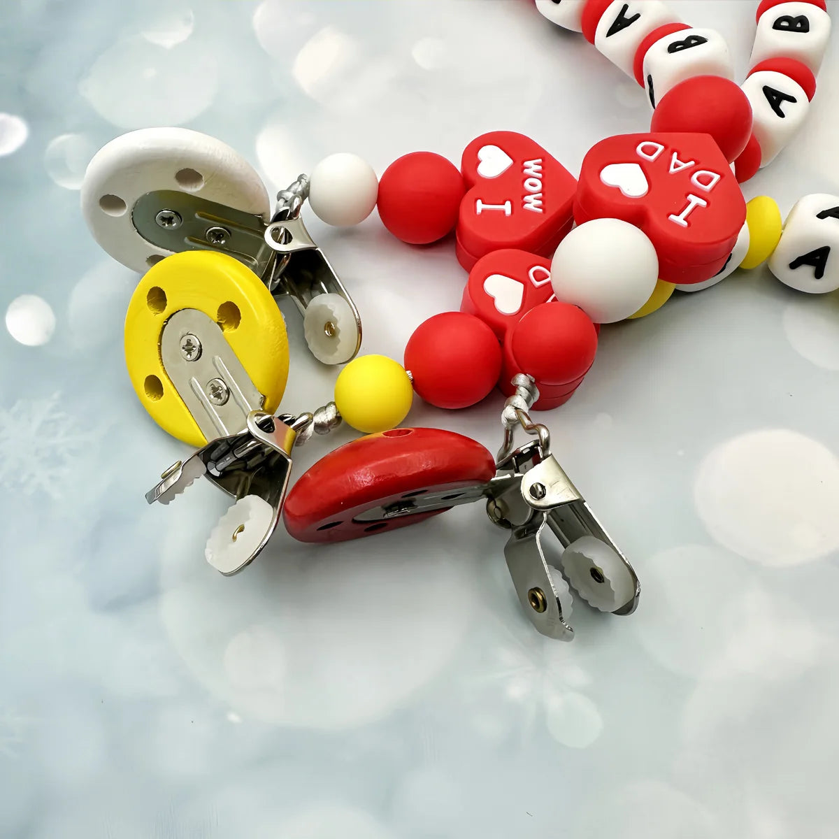 Personalisierte Schnullerkette mit Namen - Englische Buchstaben Baby Silikon Clips - Ketten Halter Beißring Anhänger Baby Geschenke