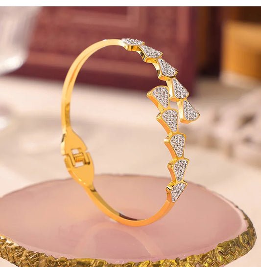 Geometrisches Strass Luxus Armband für Damen - Neues Edelstahl Goldplattiert Offenes Armband - Mädchen Charm Schmuck Großhandel