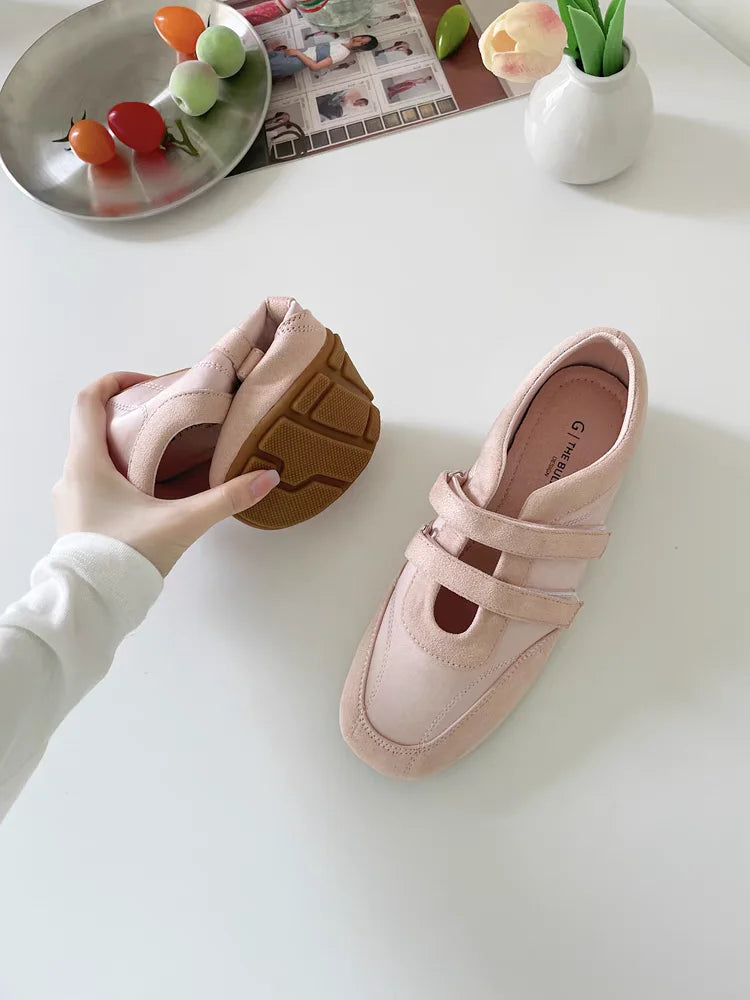 Women Flats Sneakers Designer Casual Shoes Running Sport Shoes 2025 Fashion New Brand Walking Comfort Spring Mujer De Zapatillas