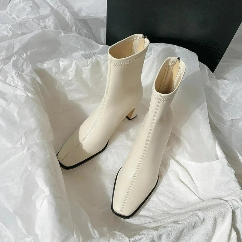 Ghete Chelsea din piele ecologică KTCZ cu fermoar, vârf pătrat - mărime EU 36-41, înălțime toc 5,5 cm, lungime ax 9 cm