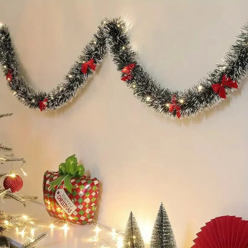 Weihnachts-Lametta-Girlande, künstliche Weihnachtsgirlande mit LED-Leuchten, Weihnachts-Metallic-Twist-Hängegirlande, Kamin, 2 m