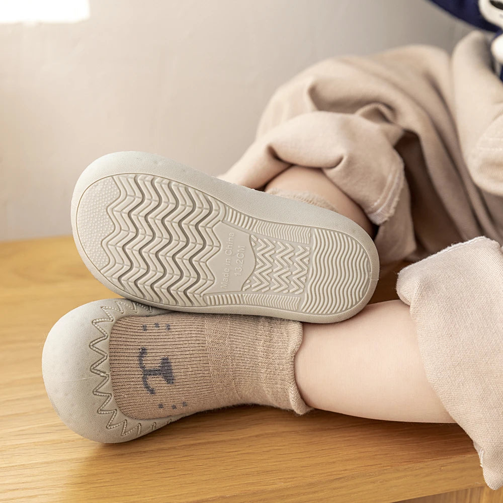 Baby Socken Schuhe 2025 - Säugling Süße Cartoon Kinder Junge Schuhe - Weiche Gummi Sohle Kind Boden Sneaker BeBe Booties Kleinkind Mädchen Erste Laufschuhe 1-3J