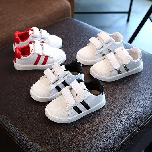 Baby Schuhe 2025 - Jungen Sneakers Mädchen Kleinkind Schuhe - PU Leder Flats Fashion Weiche Kinder Casual Schuhe