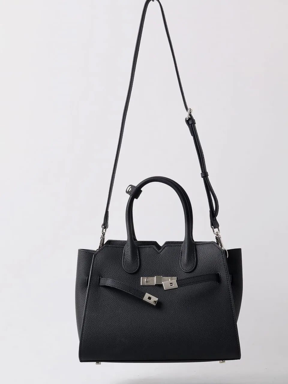 Modern leather tote for women functional & fashionable design