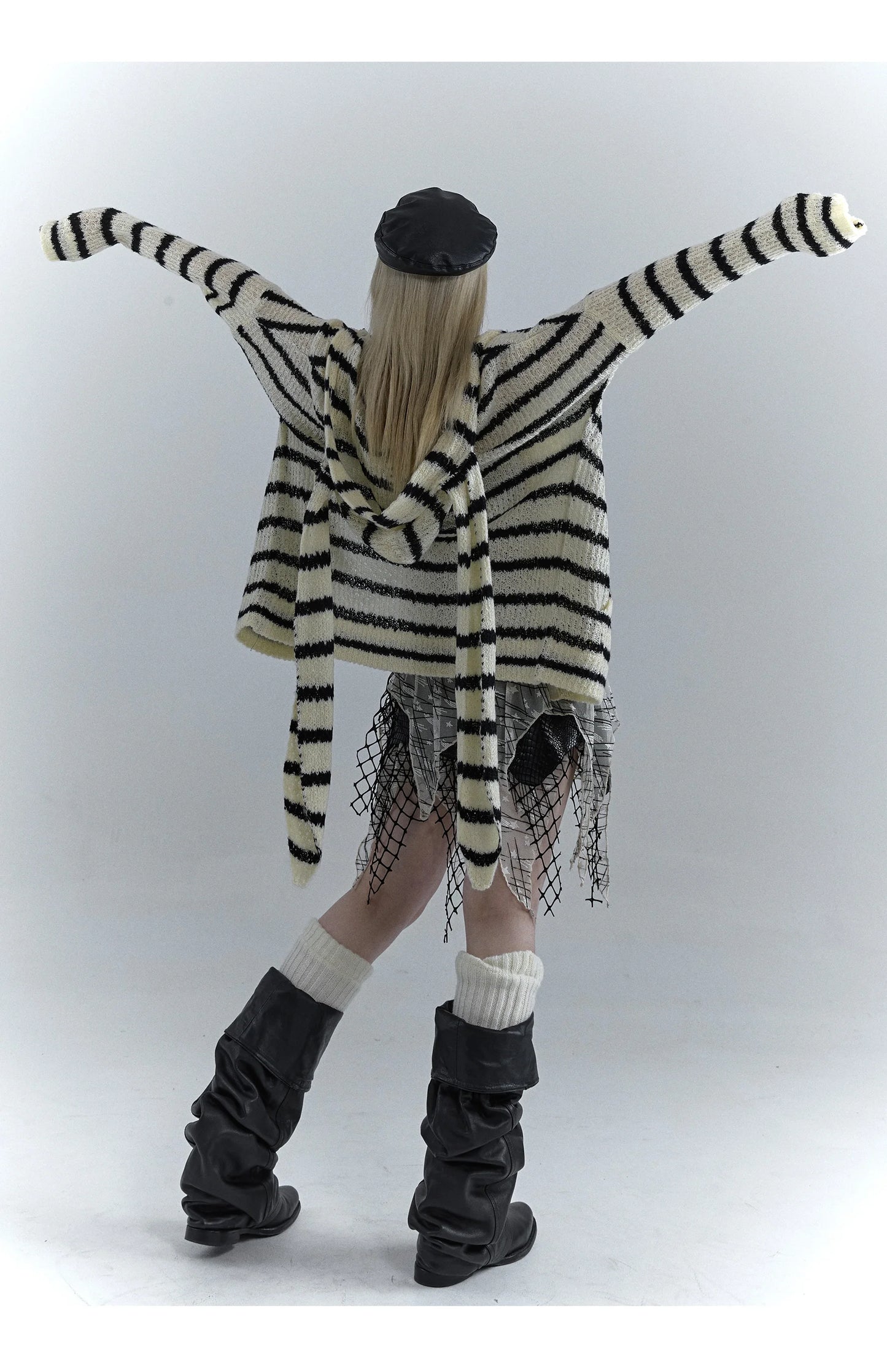 Karrcat Grunge Strickjacke Hollow Out - S/M, Vollarm