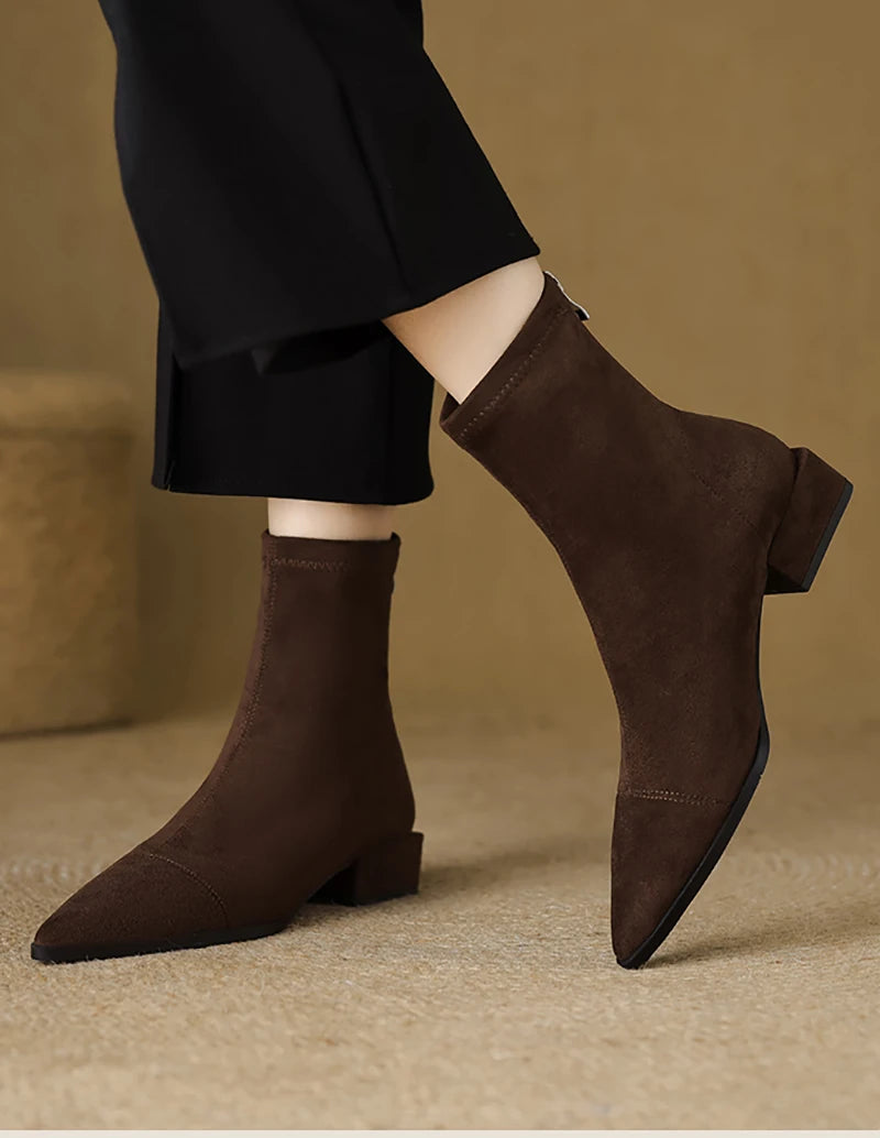 Ghete UETEEY cu talpă întoarsă și vârf ascuțit - Înălțimea tocului 3-5 cm, căptușeală din microfibră, fermoar