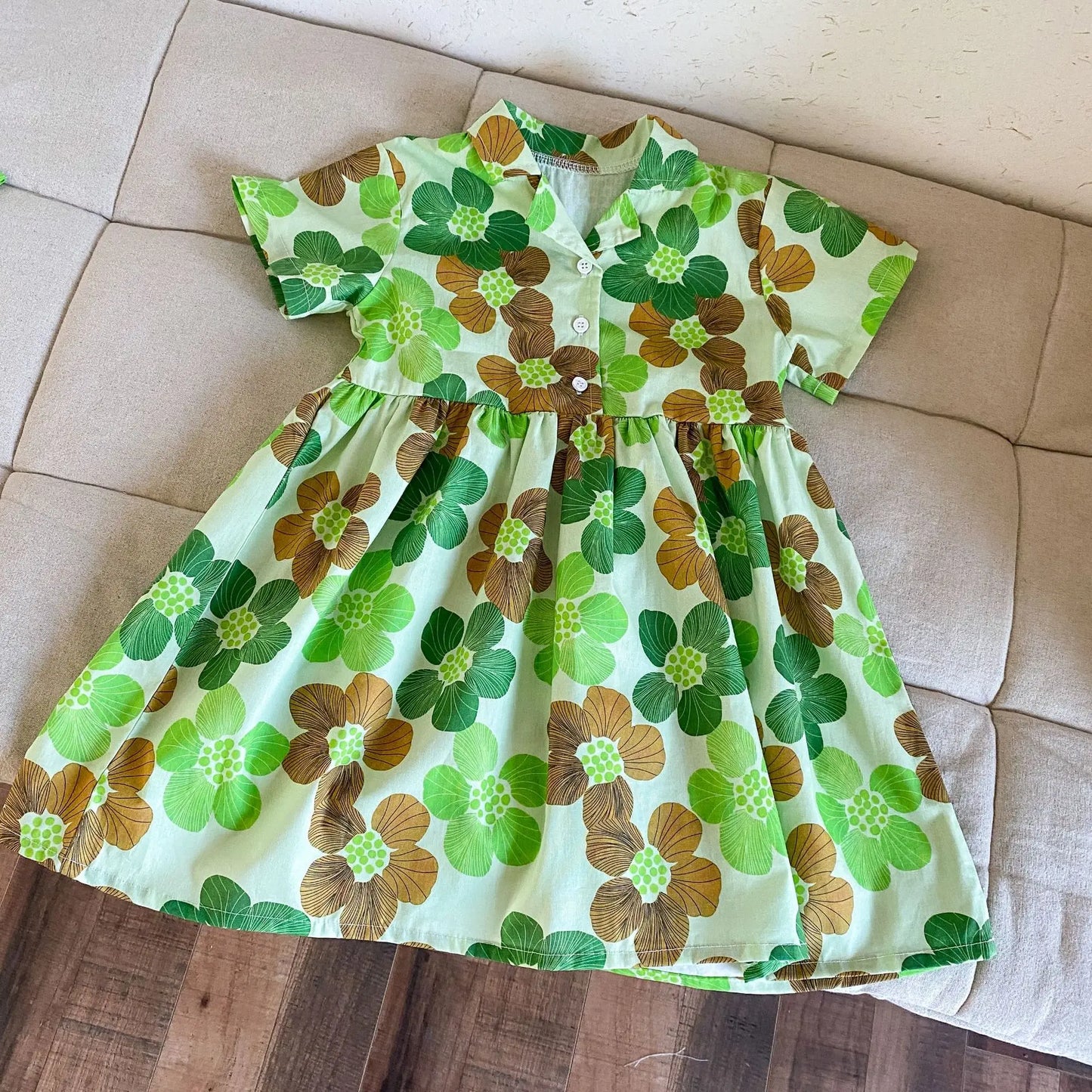 Kinder-Kleidungsset 2025 Sommer Neu Jungen Hemden Shorts 2-teilig Set Mädchen Blumenkleid Kinder Bruder Schwestern Outfits
