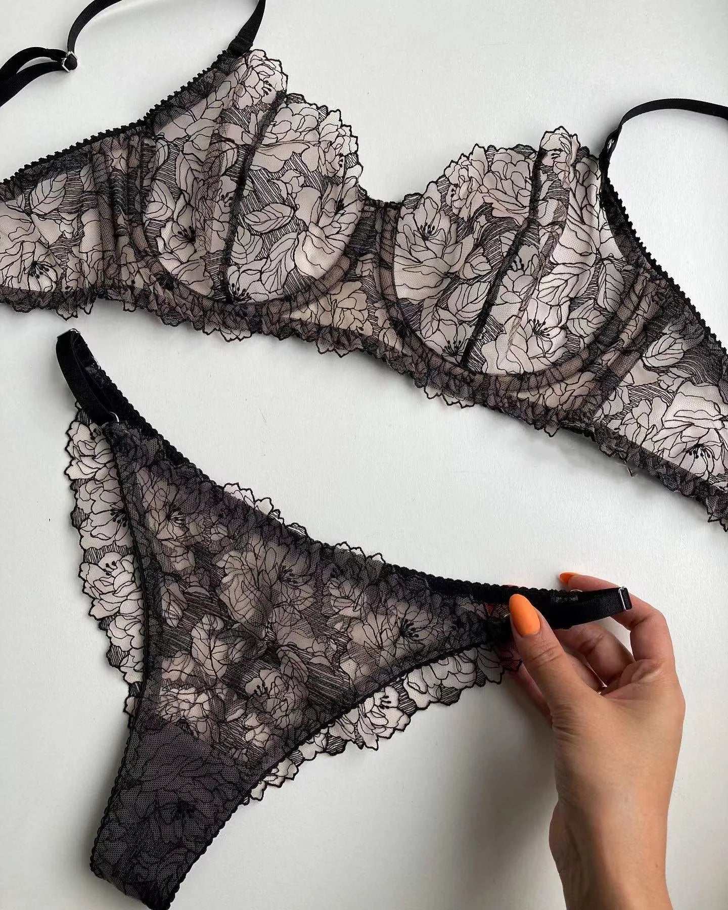 Embroidery with underwire bra briefs sexy women black sexy lace underwear set
