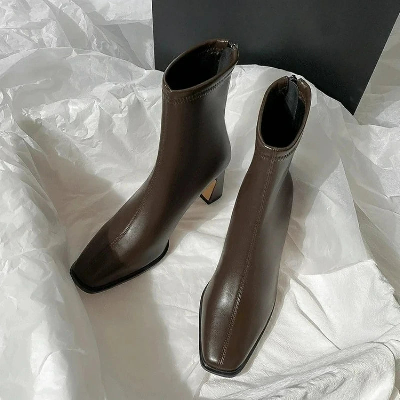 Ghete Chelsea din piele ecologică KTCZ cu fermoar, vârf pătrat - mărime EU 36-41, înălțime toc 5,5 cm, lungime ax 9 cm