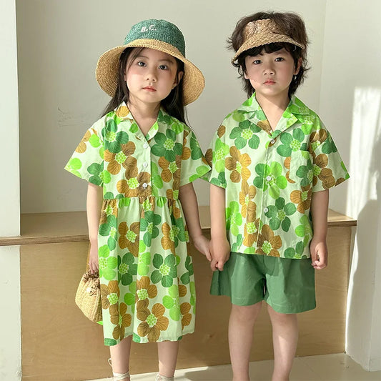 Kinder-Kleidungsset 2025 Sommer Neu Jungen Hemden Shorts 2-teilig Set Mädchen Blumenkleid Kinder Bruder Schwestern Outfits