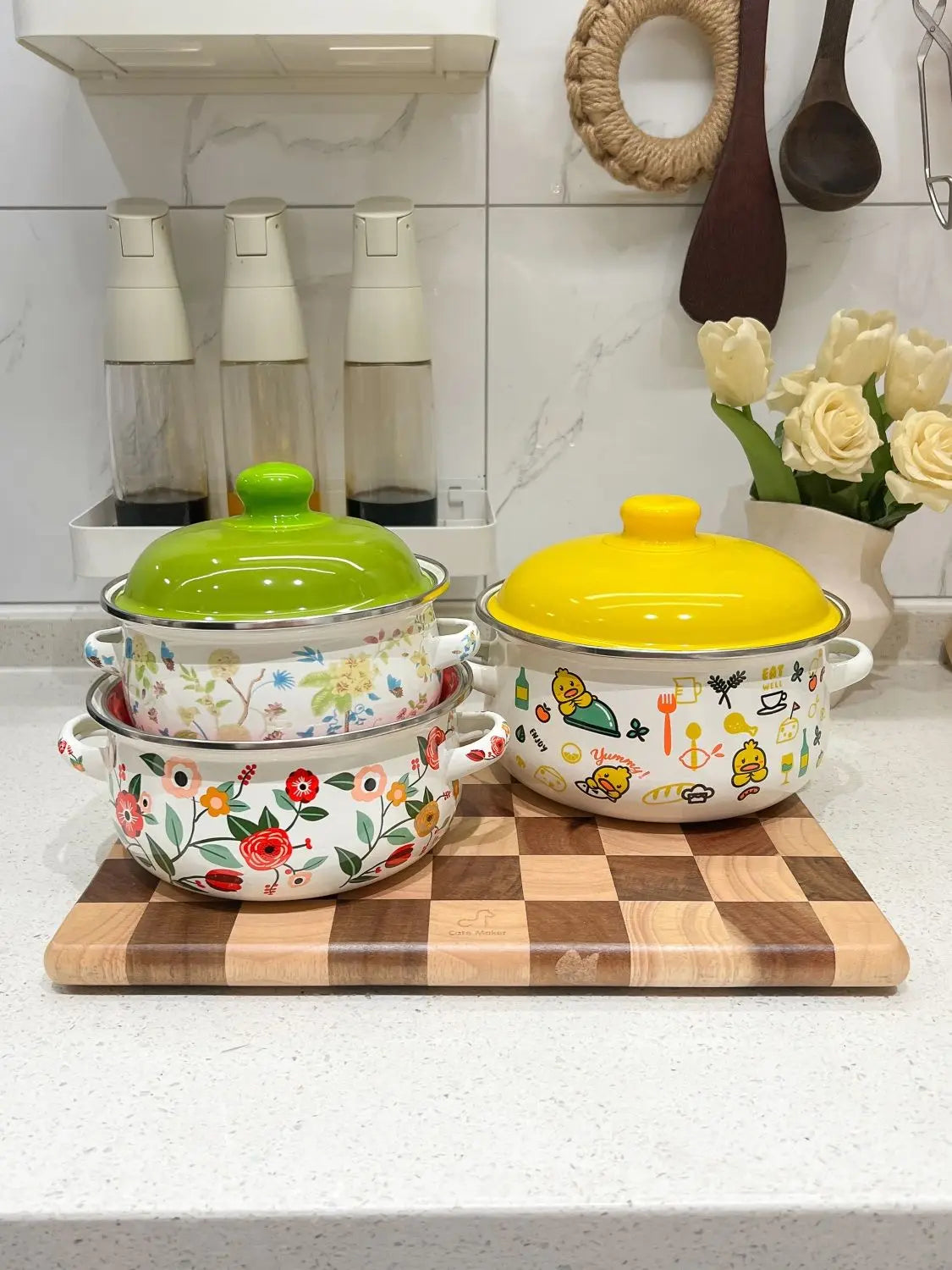 Kitchen Cookware Utensils Set 16/18/20CM Red Yellow and Green Enamelled Pots and Pans, 3-piece Set, Induction Cooktop, Open Fire